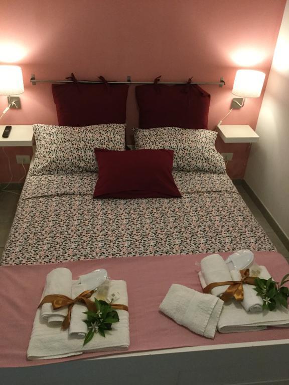 Case Vacanze Le Rose Villa Noto Luaran gambar